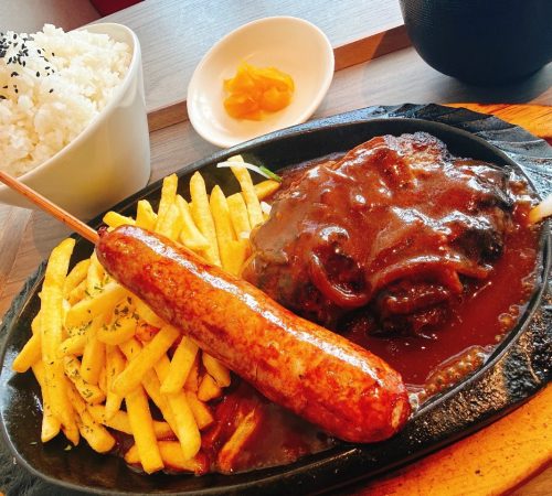 Wデミグラスハンバーグ＆肉汁たっぷりフランク定食